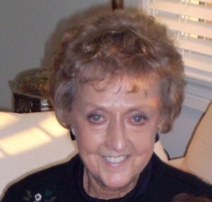 LEEF, Estelle Leef