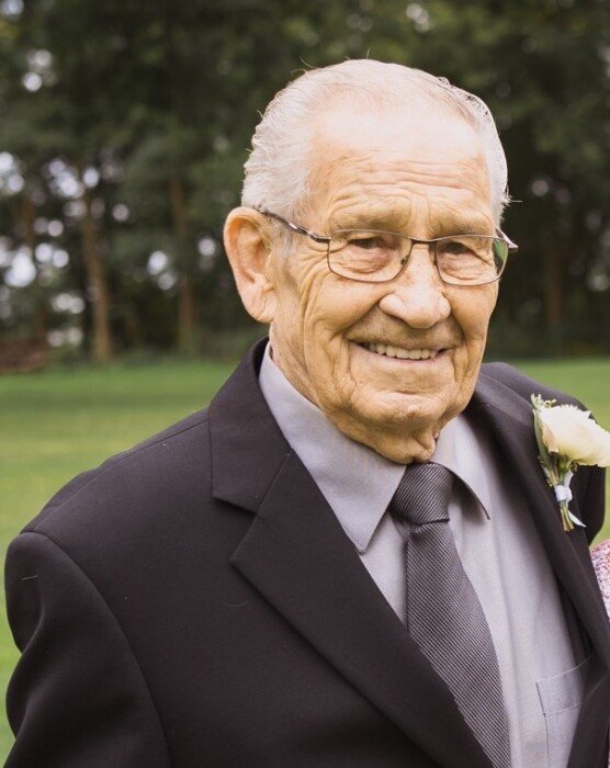 SCHNEIDER, Witold “Vic” Arnold Schneider