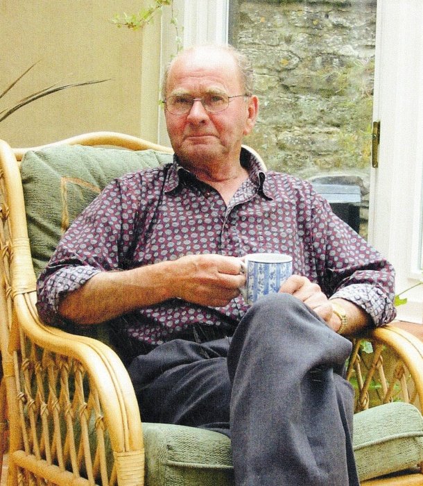 BOUMANS, Bert Boumans Elderly man sitting with a cup of tea.
