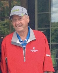 Elderly man wearing a red jacket and gray cap